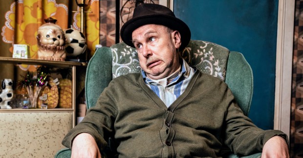 ANDY MACE TO REPLACE PAUL WHITEHOUSE IN ONLY FOOLS & HORSES MUSICAL